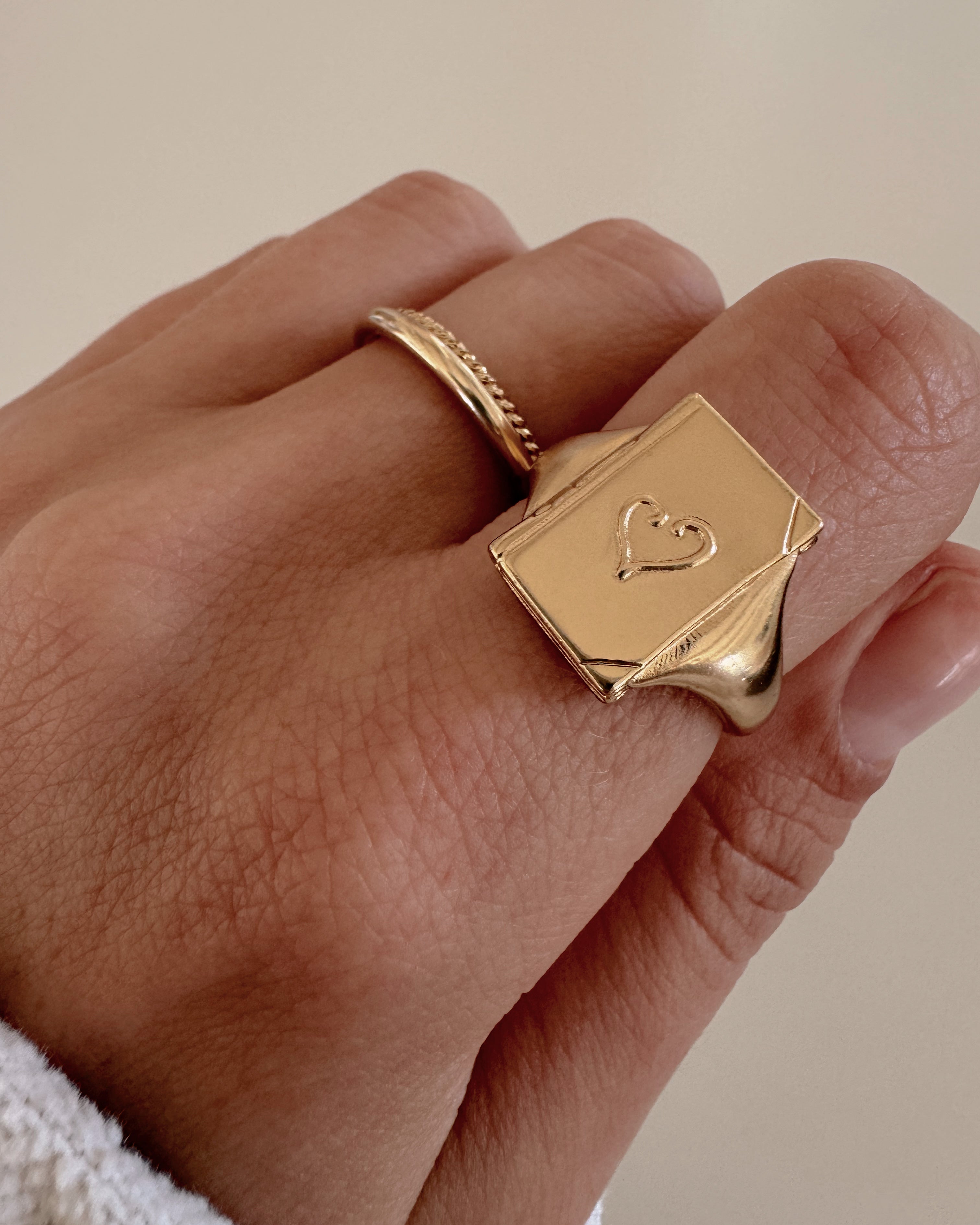 Book Lover Ring